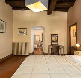 8 Bedroom Villa with Pool near Certaldo, Tuscany, Sleeps 14 - 15